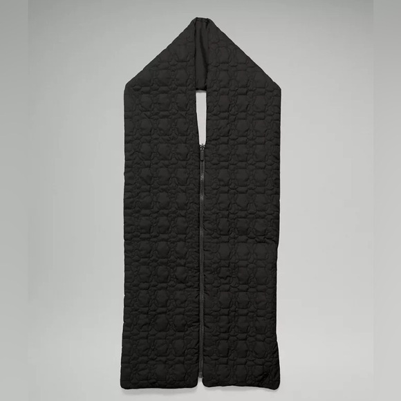 Lululemon • Reversible Quilted Scarf • Black - Picture 2 of 5
